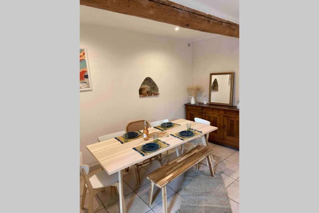 Superbe Appartement En Pierre Fraichement Renove Bernis Екстериор снимка