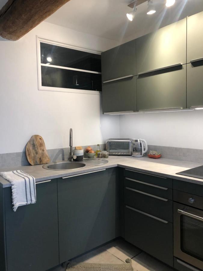Superbe Appartement En Pierre Fraichement Renove Bernis Екстериор снимка
